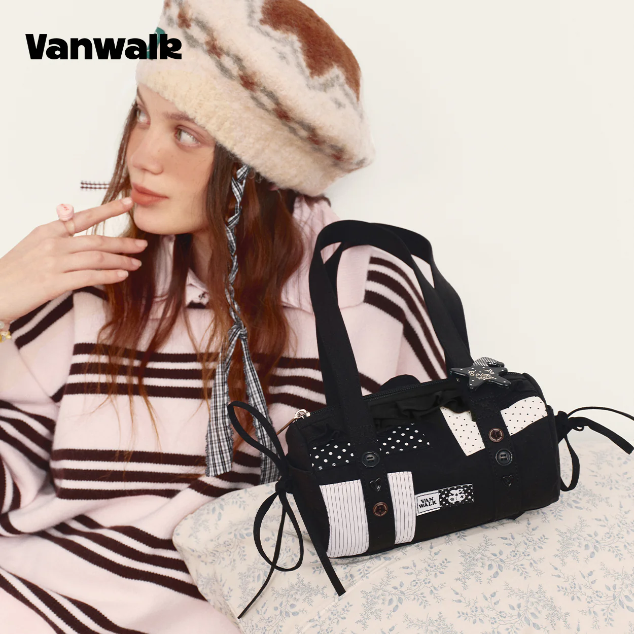 vanwalk Exquisite Maiden January Lucky Pony Series Shoulder Bag v3013 - Image 6